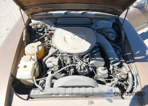 1984 Mercedes-Benz 380 Sl z USA, uszkodzony, nr VIN WDBBA45AXEA012235